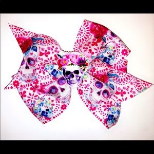 Large Skull Bow ✨FREE SHIPPING ON 5+ BOWS✨
